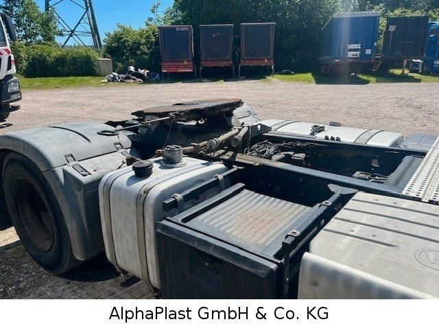 MAN 18.400 / 4x2 Hydraulik Orginal KM TipTop 18.400 / 4x2 Hydraulik Orginal KM TipTop - Тягач: фото 3 MAN 18.400 / 4x2 Hydraulik Orginal KM TipTop 18.400 / 4x2 Hydraulik Orginal KM TipTop - Тягач: фото 3