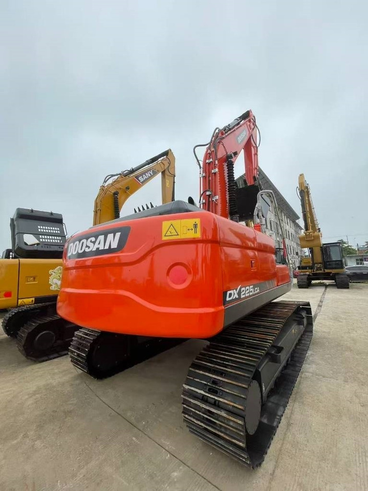 Doosan DX 225 LC - Гусеничный экскаватор: фото 4 Doosan DX 225 LC - Гусеничный экскаватор: фото 4