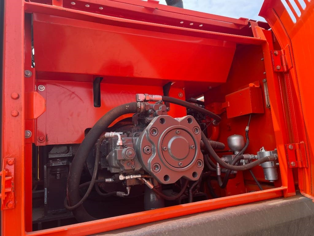 Doosan DX 300  - Гусеничный экскаватор: фото 3 Doosan DX 300  - Гусеничный экскаватор: фото 3