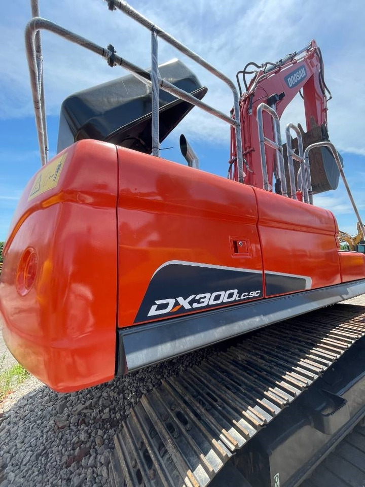 Doosan DX 300 - Гусеничный экскаватор: фото 3 Doosan DX 300 - Гусеничный экскаватор: фото 3
