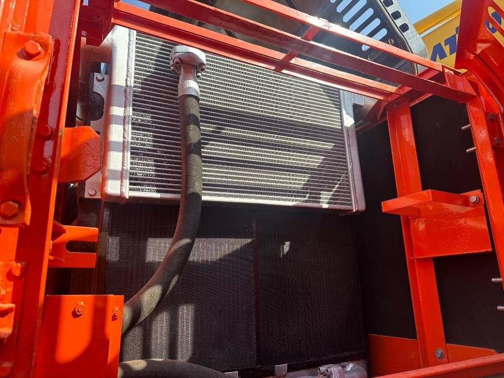 Doosan DX 300 - Гусеничный экскаватор: фото 5 Doosan DX 300 - Гусеничный экскаватор: фото 5