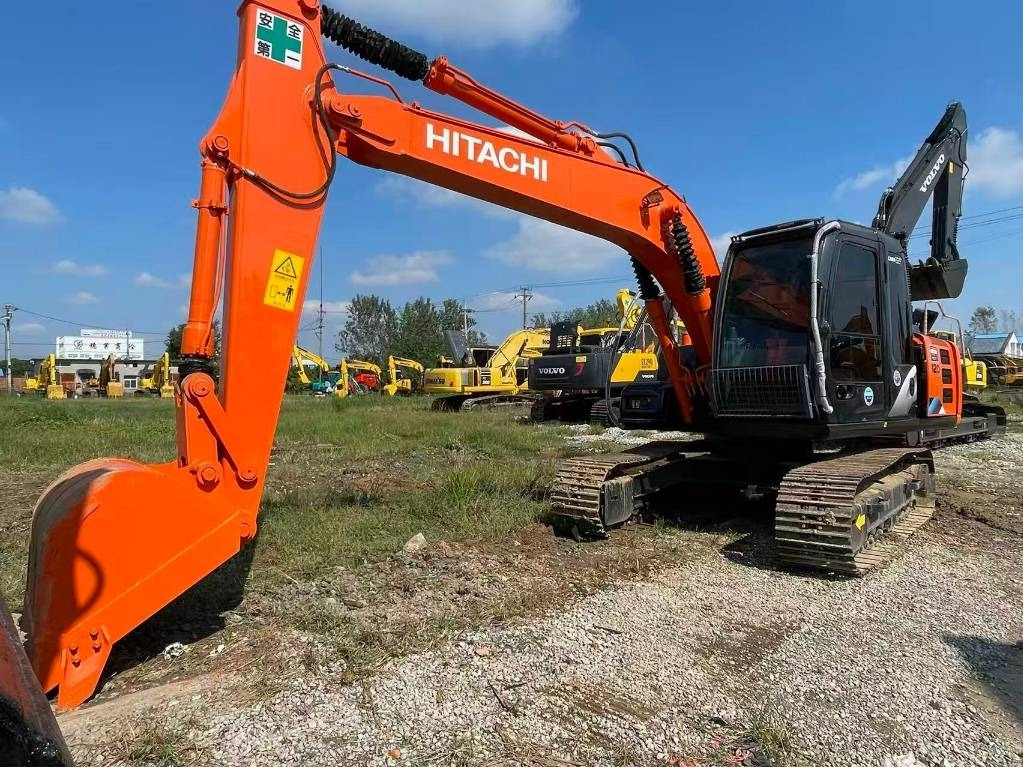 Hitachi ZX 120 - Гусеничный экскаватор: фото 2 Hitachi ZX 120 - Гусеничный экскаватор: фото 2