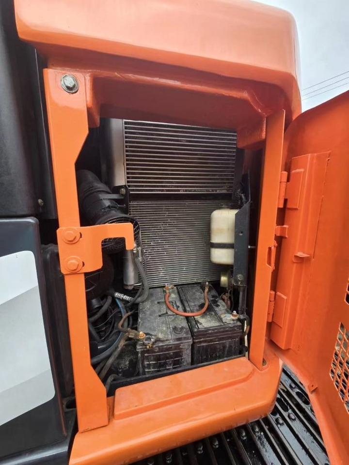 Hitachi ZX 135 US - Гусеничный экскаватор: фото 5 Hitachi ZX 135 US - Гусеничный экскаватор: фото 5