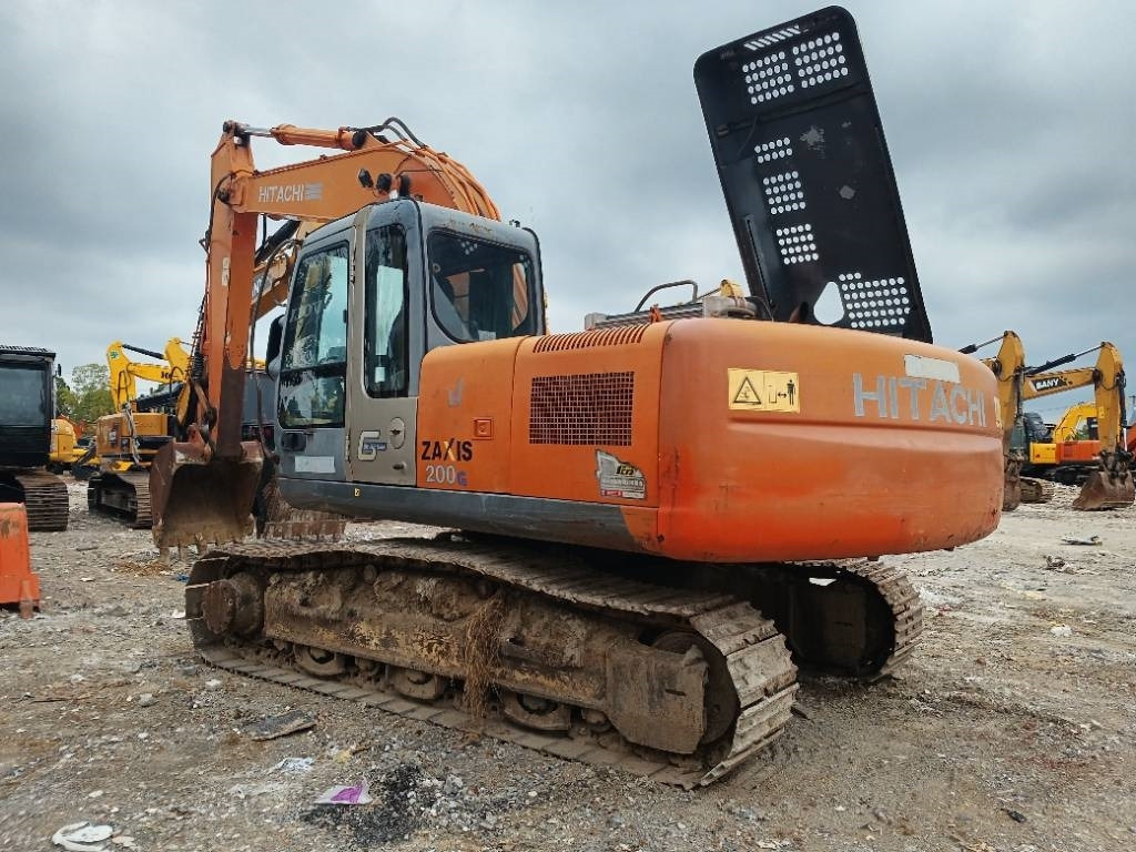 Hitachi ZX 200 E LC - Гусеничный экскаватор: фото 1 Hitachi ZX 200 E LC - Гусеничный экскаватор: фото 1