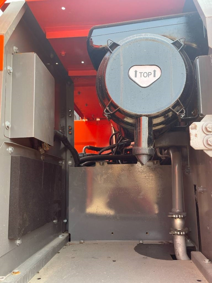 Hitachi ZX 210  - Гусеничный экскаватор: фото 3 Hitachi ZX 210  - Гусеничный экскаватор: фото 3