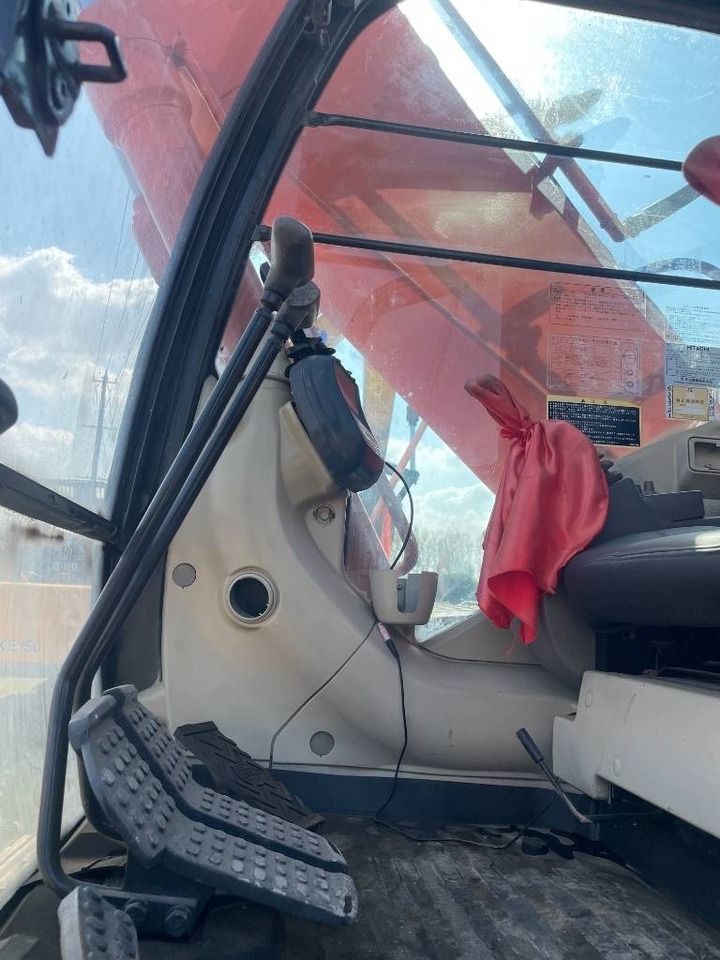 Hitachi ZX 240 - Гусеничный экскаватор: фото 3 Hitachi ZX 240 - Гусеничный экскаватор: фото 3