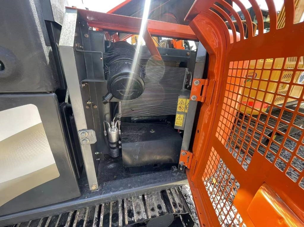 Мини-экскаватор Hitachi ZX 60: фото 7 Мини-экскаватор Hitachi ZX 60: фото 7