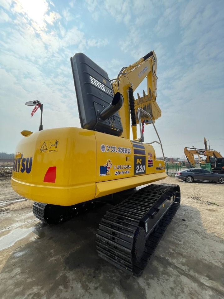Komatsu PC 220 - Гусеничный экскаватор: фото 4 Komatsu PC 220 - Гусеничный экскаватор: фото 4