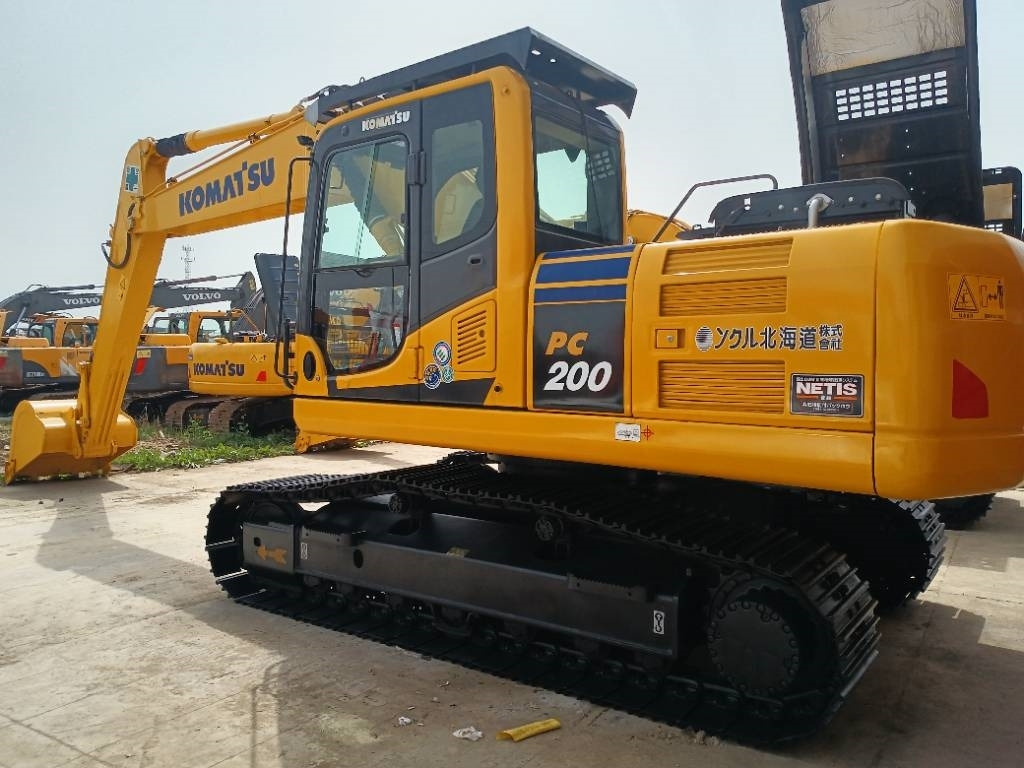Komatsu PC200-8 - Гусеничный экскаватор: фото 4 Komatsu PC200-8 - Гусеничный экскаватор: фото 4