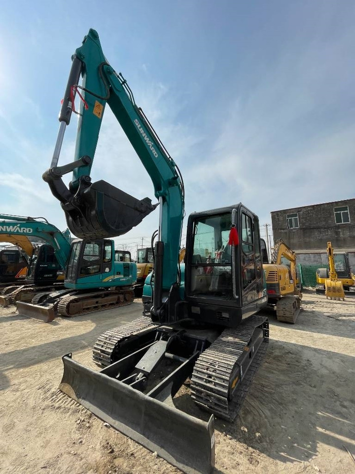 Sunward SWE 70 - Мини-экскаватор: фото 3 Sunward SWE 70 - Мини-экскаватор: фото 3