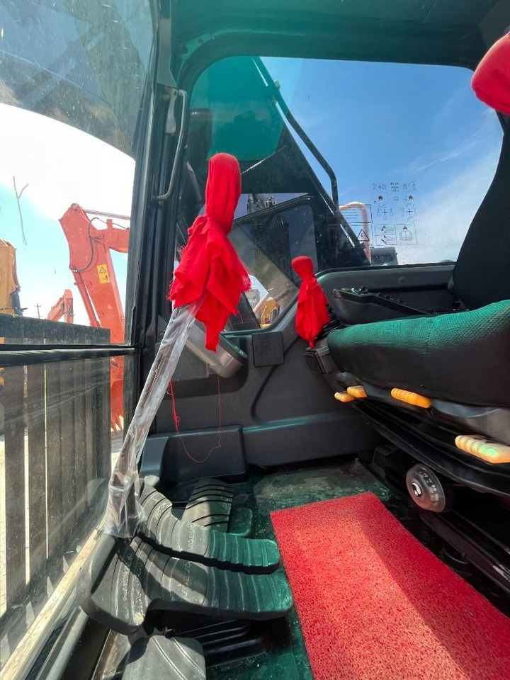 Volvo EC 140 - Гусеничный экскаватор: фото 3 Volvo EC 140 - Гусеничный экскаватор: фото 3