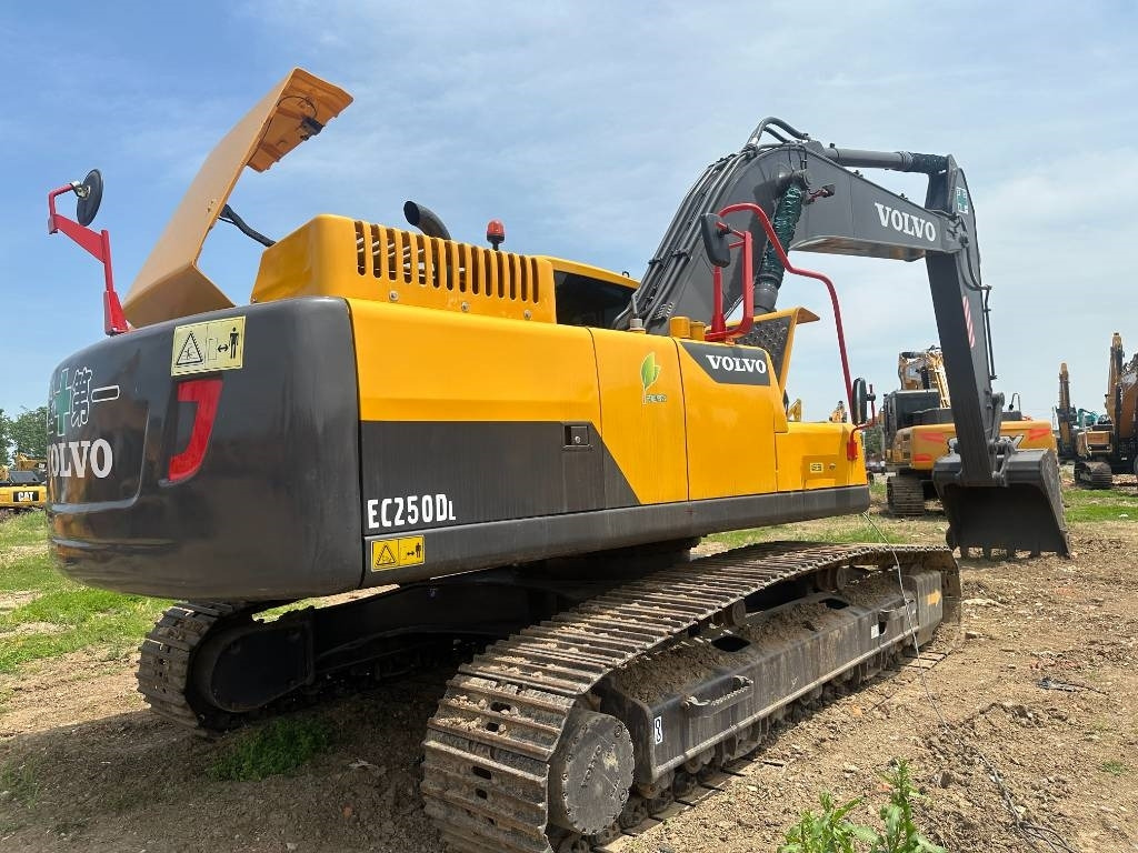 Volvo EC 250 D - Гусеничный экскаватор: фото 5 Volvo EC 250 D - Гусеничный экскаватор: фото 5