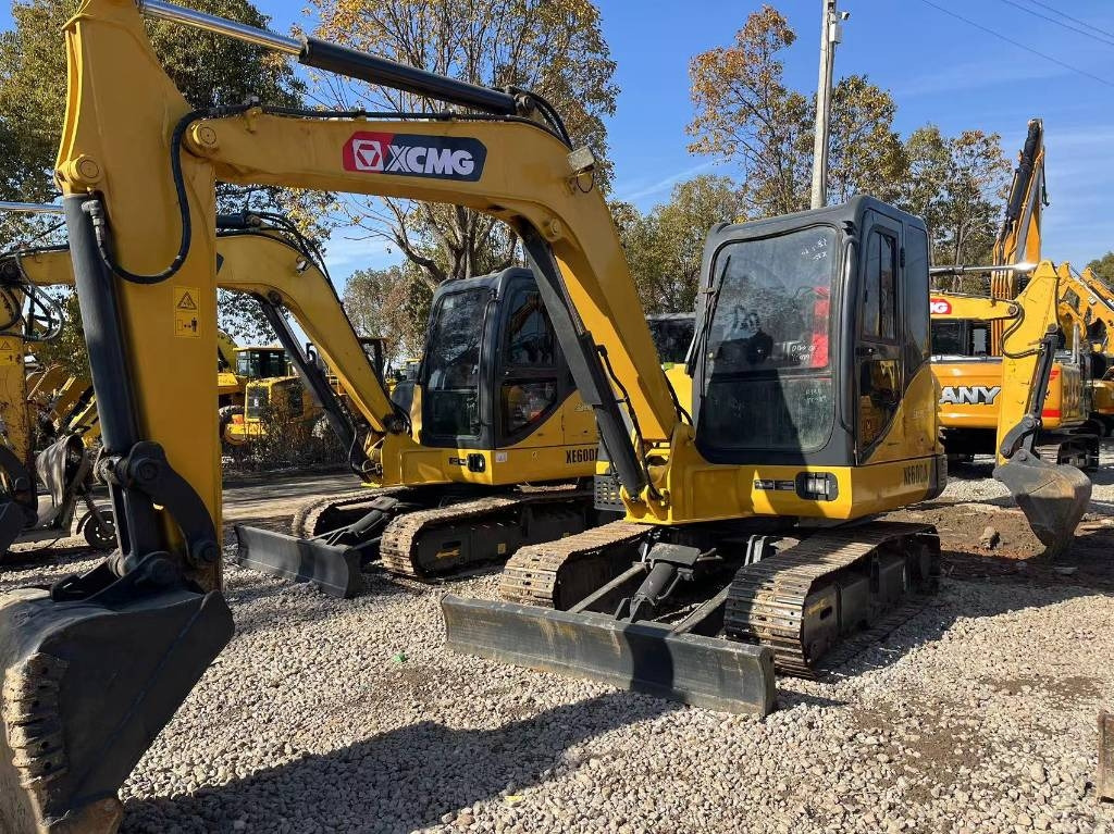 XCMG XE 60 DA - Мини-экскаватор: фото 1 XCMG XE 60 DA - Мини-экскаватор: фото 1