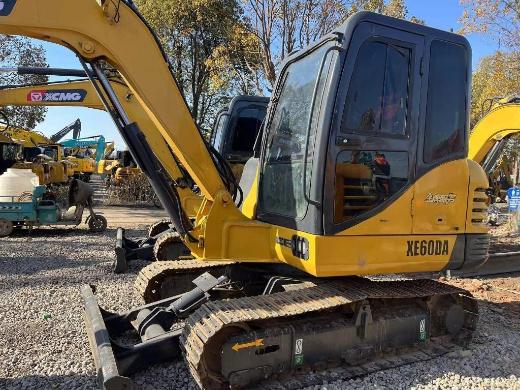 XCMG XE 60 DA - Мини-экскаватор: фото 5 XCMG XE 60 DA - Мини-экскаватор: фото 5