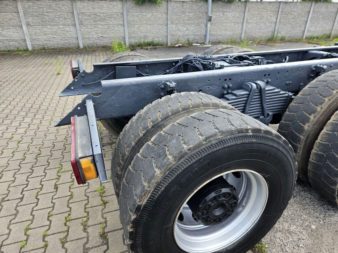 Scania 144 530 - 6x4 - full spring - retarder - Грузовик-шасси: фото 5 Scania 144 530 - 6x4 - full spring - retarder - Грузовик-шасси: фото 5