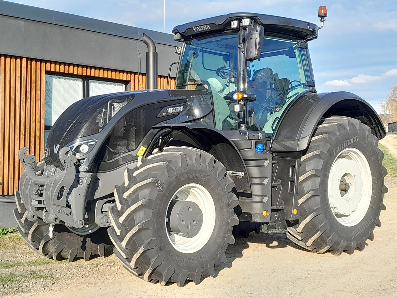 Valtra S, 394, MR 19 - Трактор: фото 4 Valtra S, 394, MR 19 - Трактор: фото 4