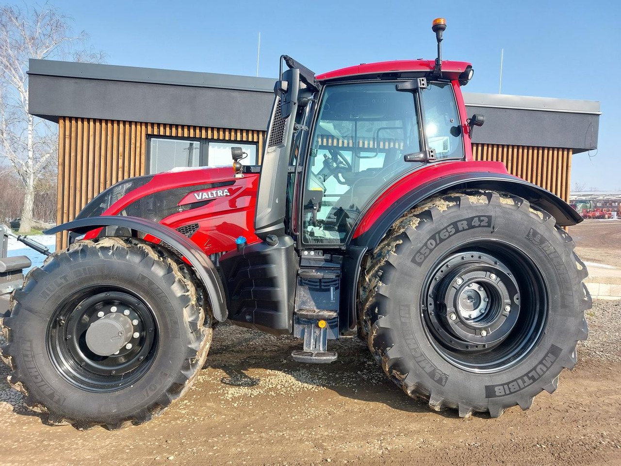 Valtra T, 74 LFTN D5, 235 D - Трактор: фото 1 Valtra T, 74 LFTN D5, 235 D - Трактор: фото 1