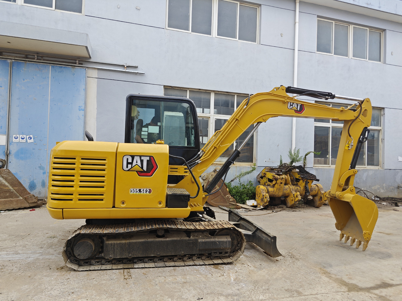 CATERPILLAR 305.5E - Мини-экскаватор: фото 1 CATERPILLAR 305.5E - Мини-экскаватор: фото 1