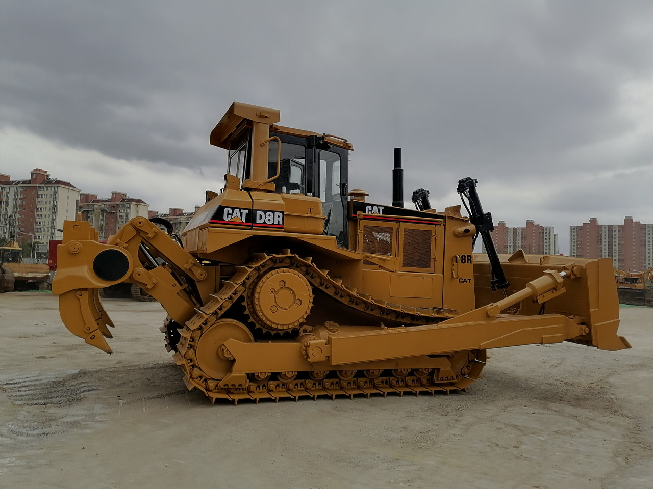 CATERPILLAR D8R - Бульдозер: фото 3 CATERPILLAR D8R - Бульдозер: фото 3