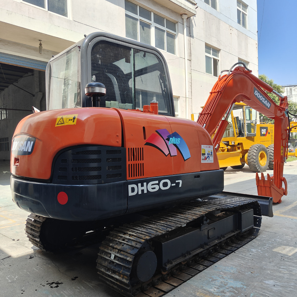 Doosan DH60 - Мини-экскаватор: фото 2 Doosan DH60 - Мини-экскаватор: фото 2