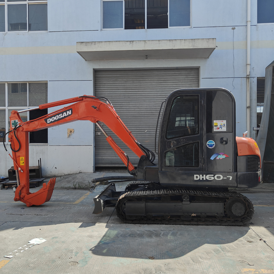 Doosan DH60 - Мини-экскаватор: фото 5 Doosan DH60 - Мини-экскаватор: фото 5