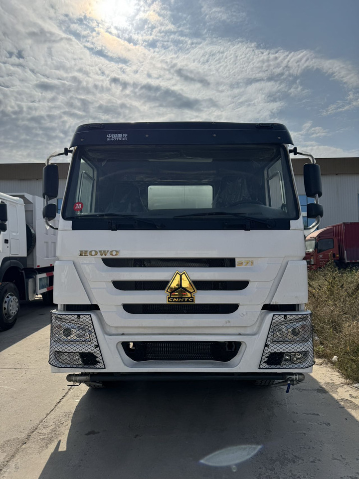 HOWO 371 Water Tanker Truck - Грузовик-цистерна: фото 2 HOWO 371 Water Tanker Truck - Грузовик-цистерна: фото 2