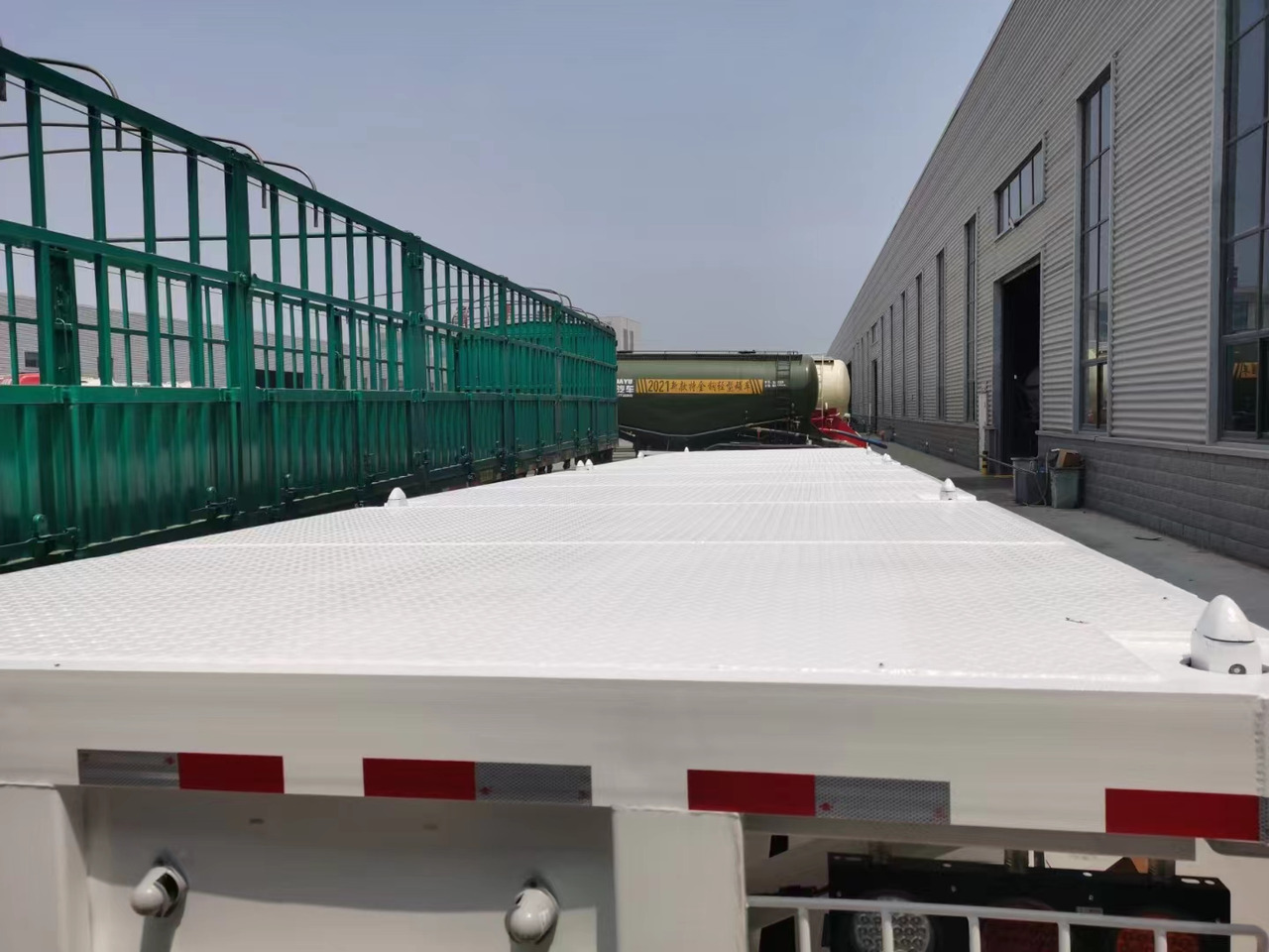 JSIE JSIE9400PBB - Полуприцеп-контейнеровоз/ Сменный кузов: фото 1 JSIE JSIE9400PBB - Полуприцеп-контейнеровоз/ Сменный кузов: фото 1