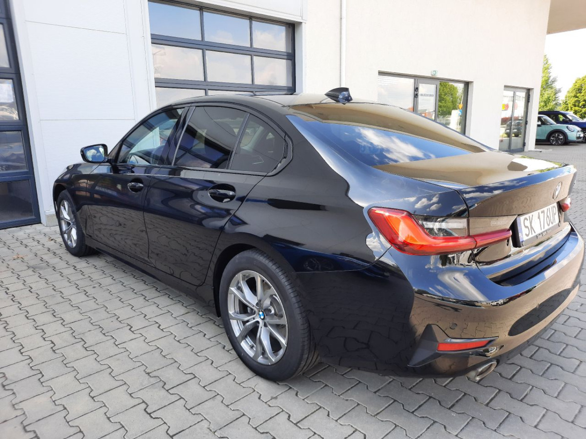 BMW 318 I SPORT LINE SEDAN - Седан: фото 4 BMW 318 I SPORT LINE SEDAN - Седан: фото 4