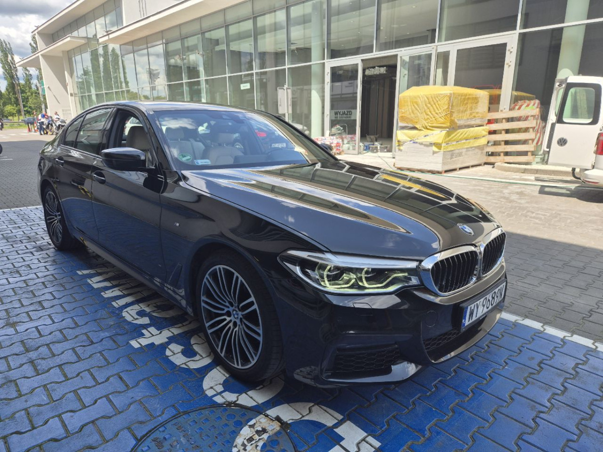 BMW 530i GPF XDRIVE M SPORT SEDAN - Седан: фото 1 BMW 530i GPF XDRIVE M SPORT SEDAN - Седан: фото 1