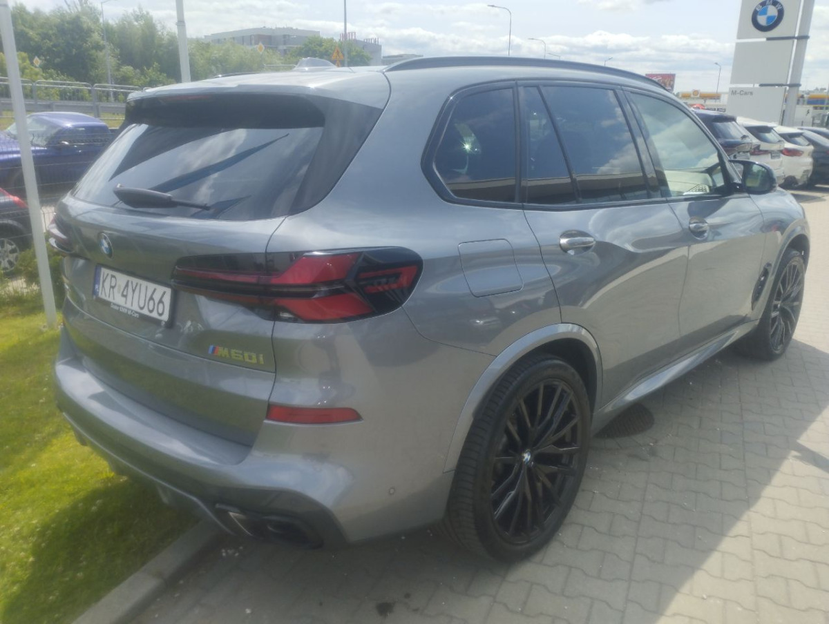 BMW X5 M60i mHEV SUV - Внедорожник: фото 3 BMW X5 M60i mHEV SUV - Внедорожник: фото 3