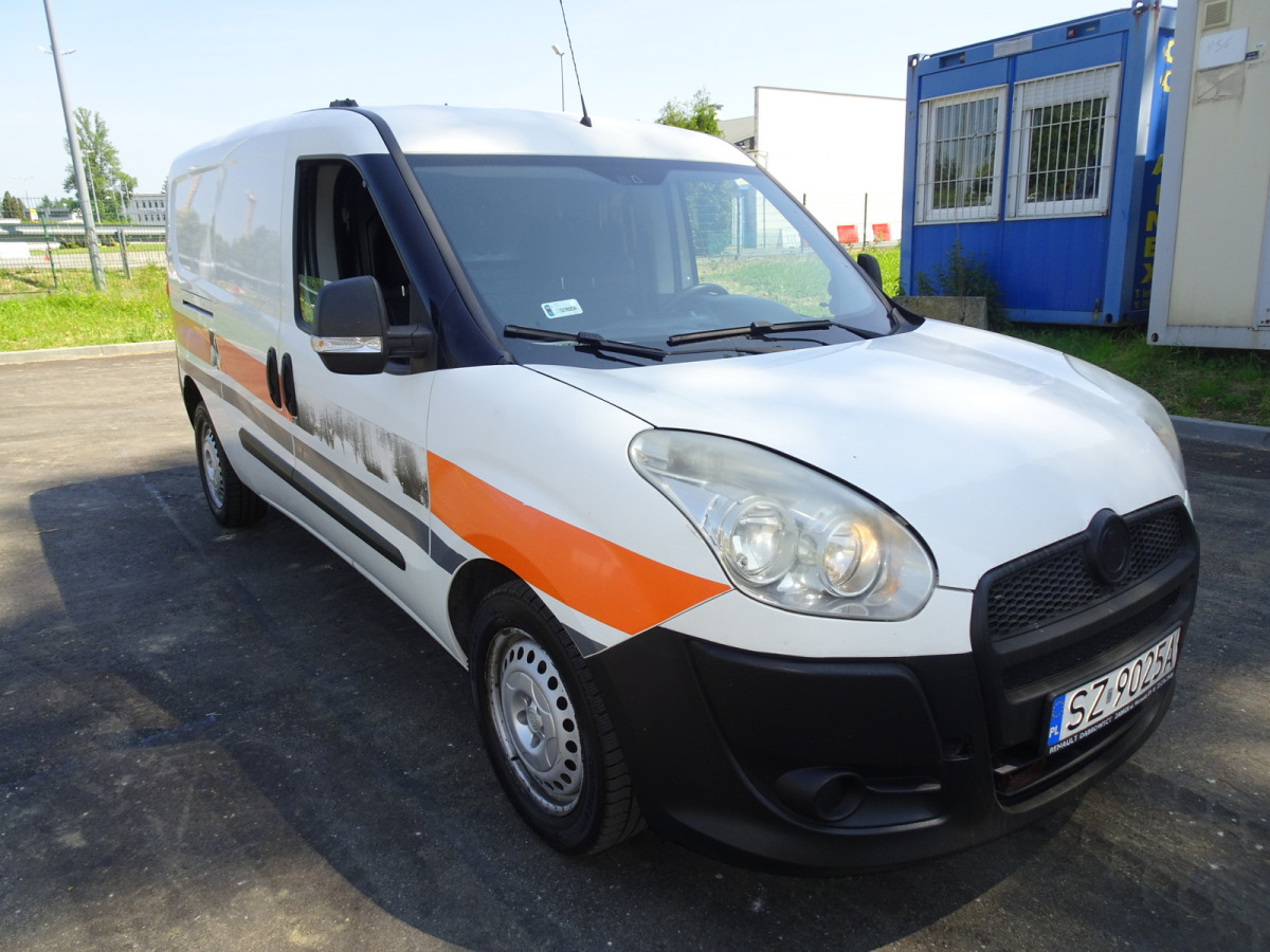 Цельнометаллический фургон FIAT DOBLO FURGON BLASZAK: фото 1