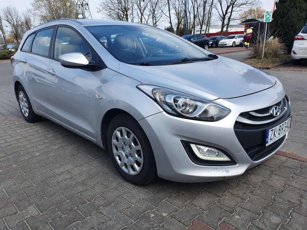 HYUNDAI I30 KOMBI - Легковой автомобиль: фото 1 HYUNDAI I30 KOMBI - Легковой автомобиль: фото 1