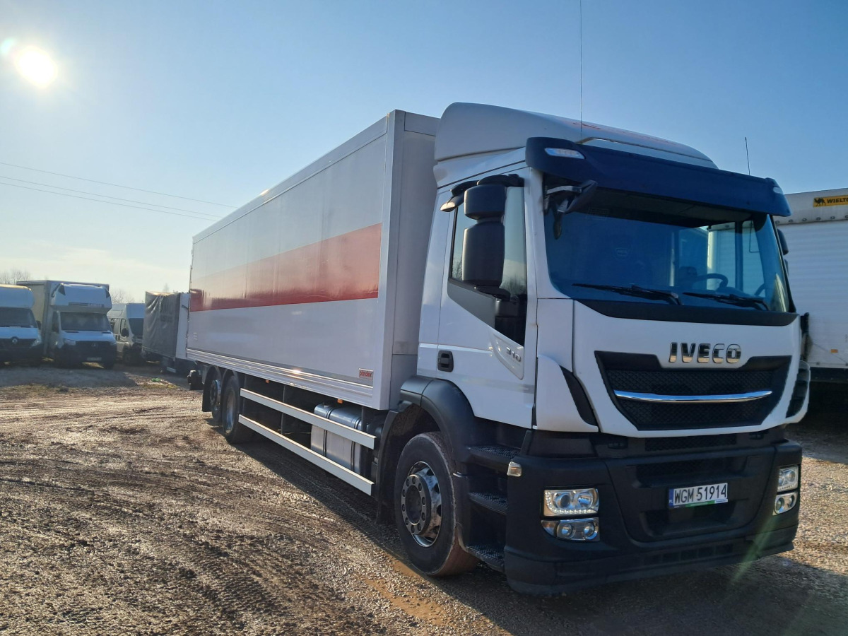 IVECO AD260SY/P KONTENER Z WINDĄ - Грузовик с закрытым кузовом: фото 1 IVECO AD260SY/P KONTENER Z WINDĄ - Грузовик с закрытым кузовом: фото 1