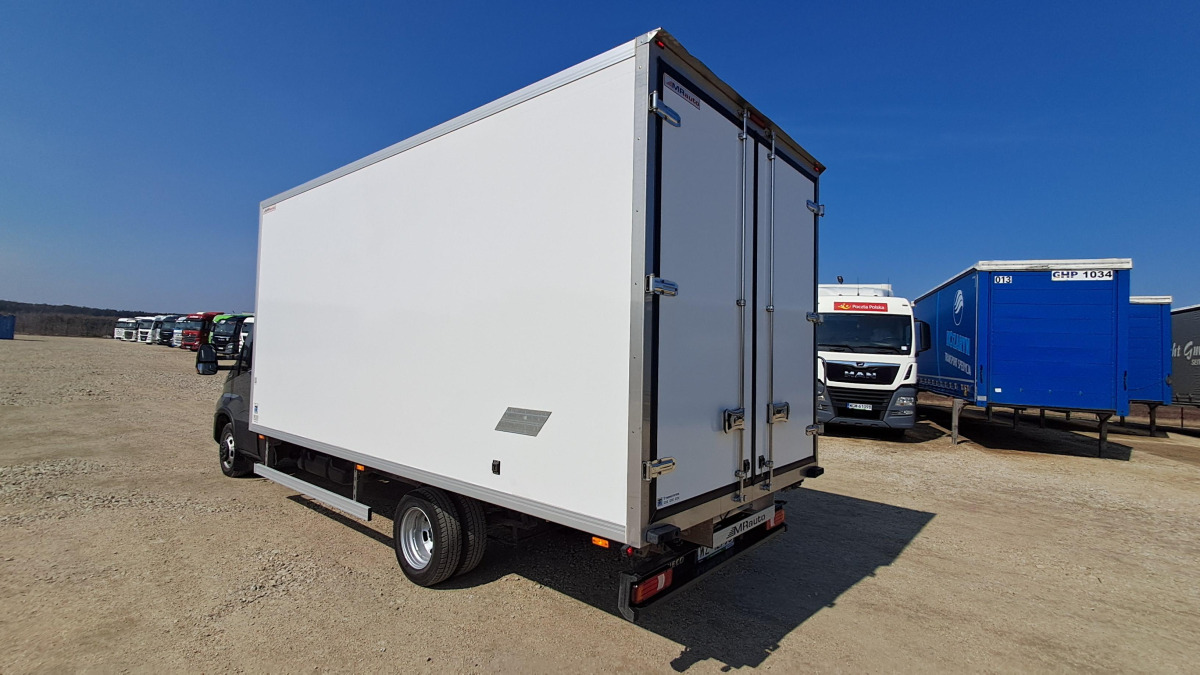 IVECO DAILY 50C18 CHŁODNIA Z AGREGATEM - Рефрижератор: фото 5 IVECO DAILY 50C18 CHŁODNIA Z AGREGATEM - Рефрижератор: фото 5