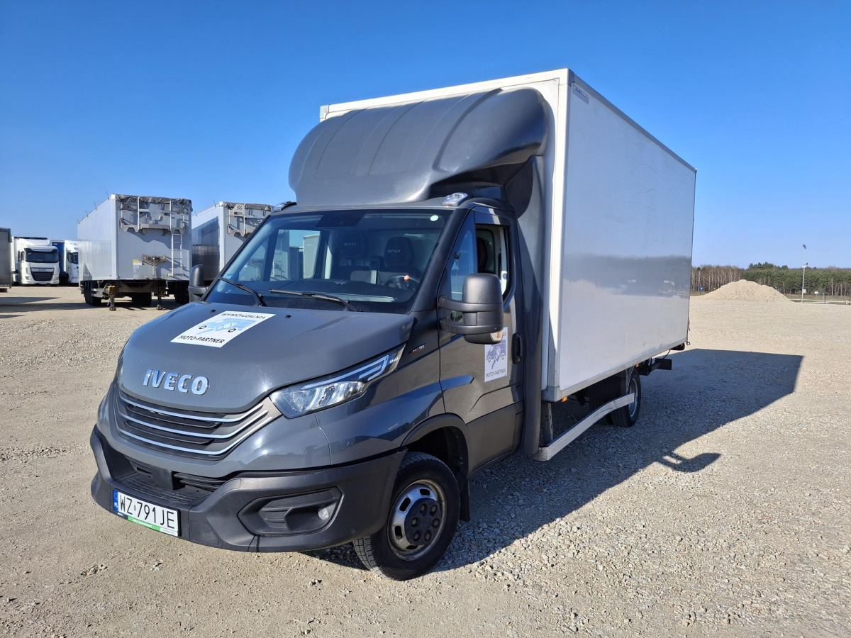 IVECO DAILY 50C18 KONTENER Z WINDĄ - Грузовик с закрытым кузовом: фото 2 IVECO DAILY 50C18 KONTENER Z WINDĄ - Грузовик с закрытым кузовом: фото 2