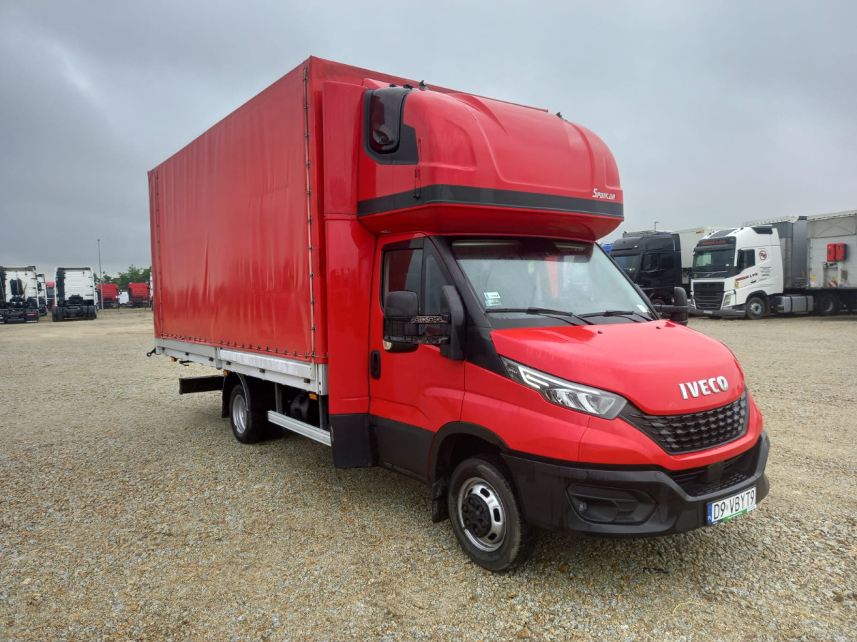 IVECO/JUSAM STANISŁAWJURKOWSKI 50C18/JU06 PLANDEKA - Тентованный фургон: фото 1 IVECO/JUSAM STANISŁAWJURKOWSKI 50C18/JU06 PLANDEKA - Тентованный фургон: фото 1