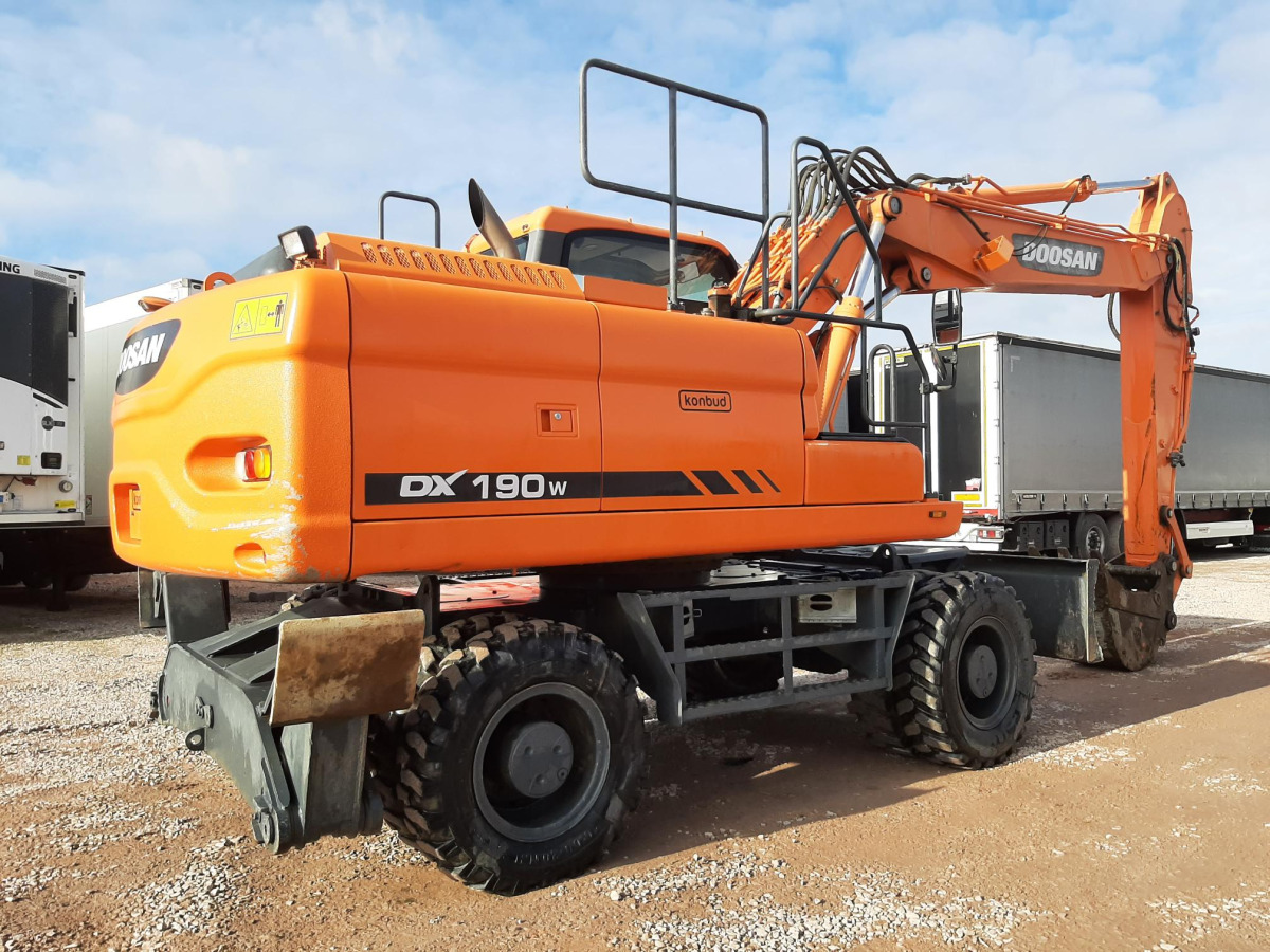 Koparka kołowa Doosan DX190W-3 2014 - 9261 mtg - silnik sprawny - Колёсный экскаватор: фото 5 Koparka kołowa Doosan DX190W-3 2014 - 9261 mtg - silnik sprawny - Колёсный экскаватор: фото 5