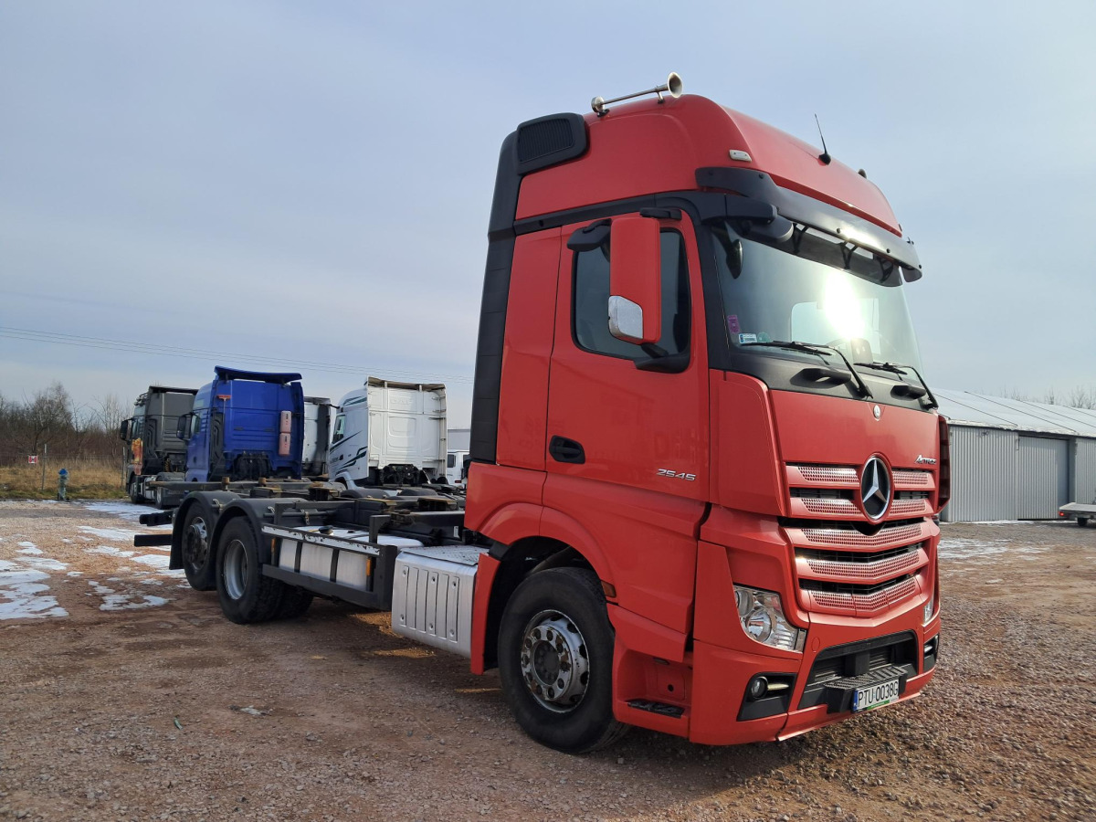 MERCEDES BENZ ACTROS BDF - Грузовик-контейнеровоз/ Сменный кузов: фото 1 MERCEDES BENZ ACTROS BDF - Грузовик-контейнеровоз/ Сменный кузов: фото 1