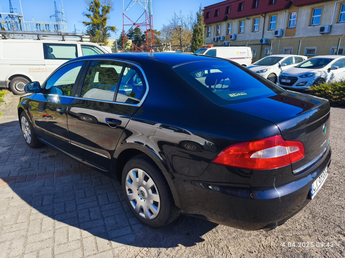 SKODA SUPERB SEDAN - Седан: фото 4 SKODA SUPERB SEDAN - Седан: фото 4