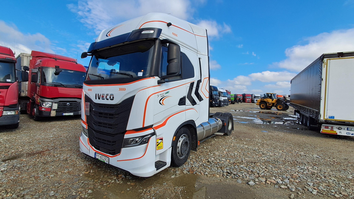 IVECO AS440ST/FP LT LNG CIĄGNIK SIODŁOWY - Тягач: фото 3 IVECO AS440ST/FP LT LNG CIĄGNIK SIODŁOWY - Тягач: фото 3