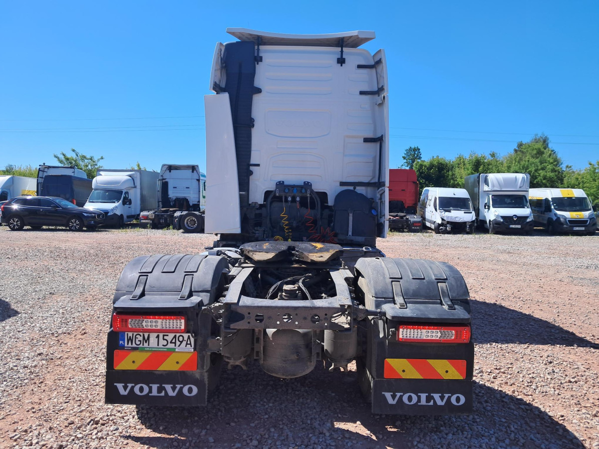 VOLVO FH CIĄGNIK SIODŁOWY - Тягач: фото 4 VOLVO FH CIĄGNIK SIODŁOWY - Тягач: фото 4