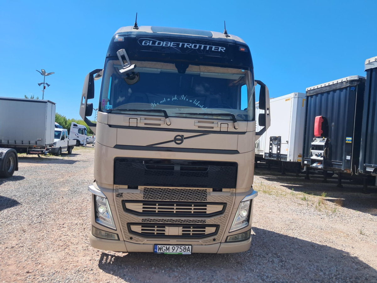 VOLVO FH CIĄGNIK SIODŁOWY - Тягач: фото 3 VOLVO FH CIĄGNIK SIODŁOWY - Тягач: фото 3