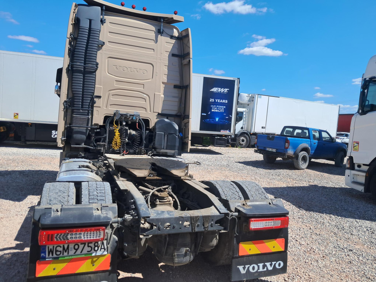 VOLVO FH CIĄGNIK SIODŁOWY - Тягач: фото 4 VOLVO FH CIĄGNIK SIODŁOWY - Тягач: фото 4