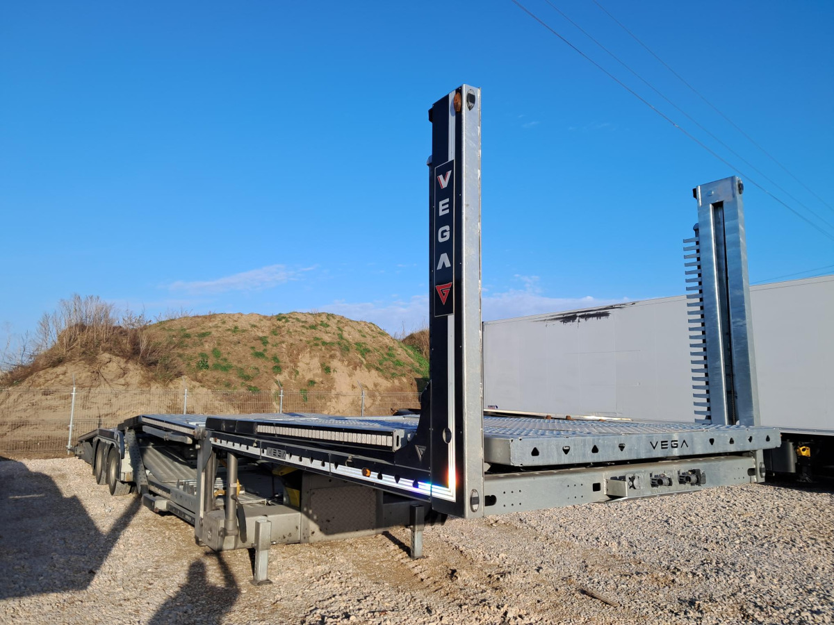 VEGA TRAILER 2 AXLE SEMI TRAILER DO PRZEWOZU POJAZDÓW - Прицеп для легкового автомобиля: фото 1 VEGA TRAILER 2 AXLE SEMI TRAILER DO PRZEWOZU POJAZDÓW - Прицеп для легкового автомобиля: фото 1