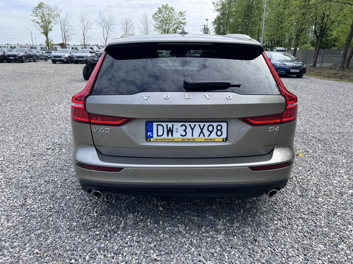 VOLVO V60 D4 2.0 MOMENTUM SUV - Внедорожник: фото 5 VOLVO V60 D4 2.0 MOMENTUM SUV - Внедорожник: фото 5