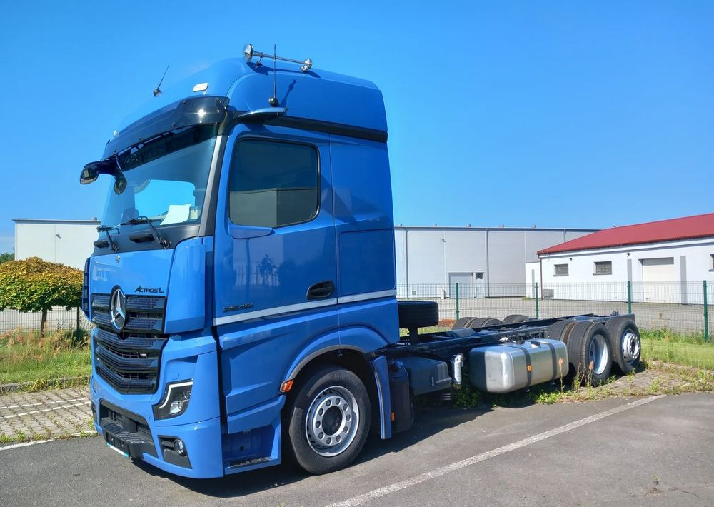 Mercedes-Benz Actros 2548 LnR - Грузовик-шасси: фото 5 Mercedes-Benz Actros 2548 LnR - Грузовик-шасси: фото 5