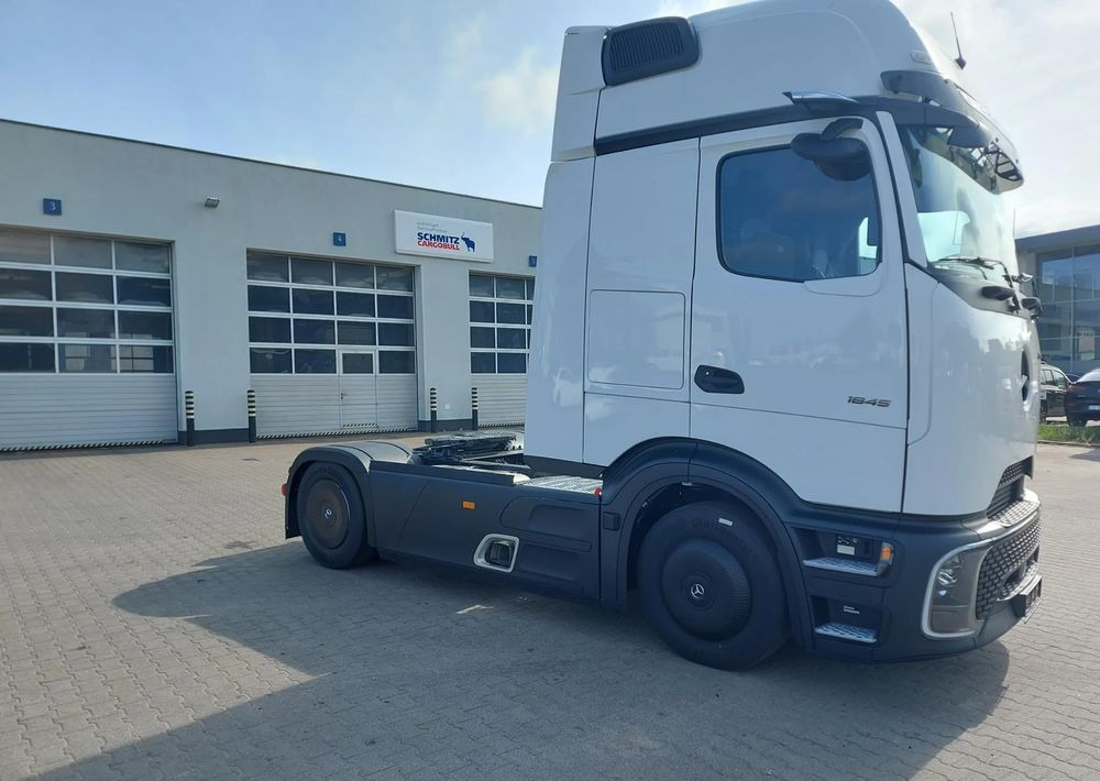 Mercedes-Benz Actros 1845 LS - Тягач: фото 3 Mercedes-Benz Actros 1845 LS - Тягач: фото 3
