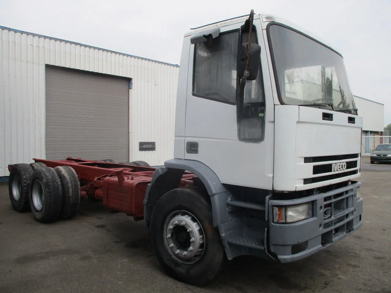 Iveco Eurotrakker 260 E 34 , Manual , 6x4 , Euro 2 - Грузовик-шасси: фото 4 Iveco Eurotrakker 260 E 34 , Manual , 6x4 , Euro 2 - Грузовик-шасси: фото 4