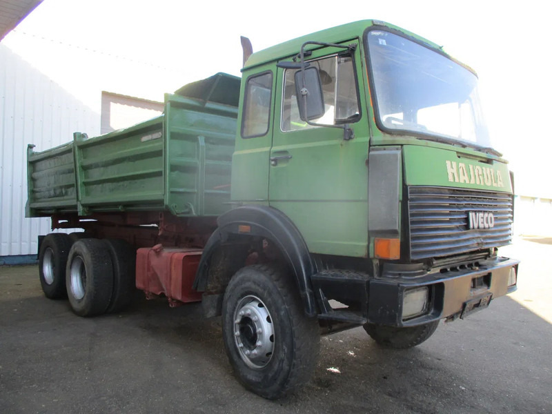 Iveco Magirus Deutz , 320 M 26 FK , V8 , ZF Manual , 3Way tipper , Spring suspension , Drum brakes - Самосвал: фото 4 Iveco Magirus Deutz , 320 M 26 FK , V8 , ZF Manual , 3Way tipper , Spring suspension , Drum brakes - Самосвал: фото 4