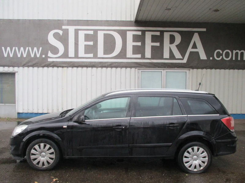 Opel Astra 1.7 CDTI , NOT RUNNING , Navi , Airco , lederen bekleding - Легковой автомобиль: фото 2 Opel Astra 1.7 CDTI , NOT RUNNING , Navi , Airco , lederen bekleding - Легковой автомобиль: фото 2